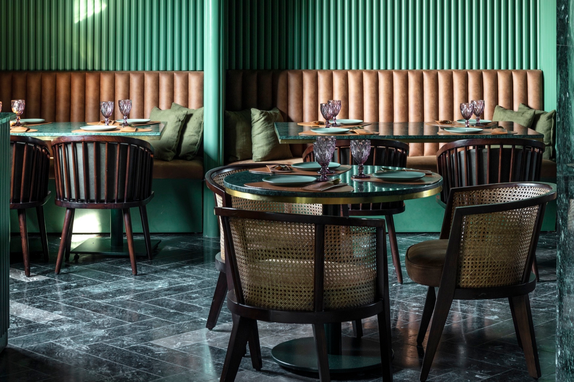 Green is good: luxury hospitality spaces with verdurous surfaces