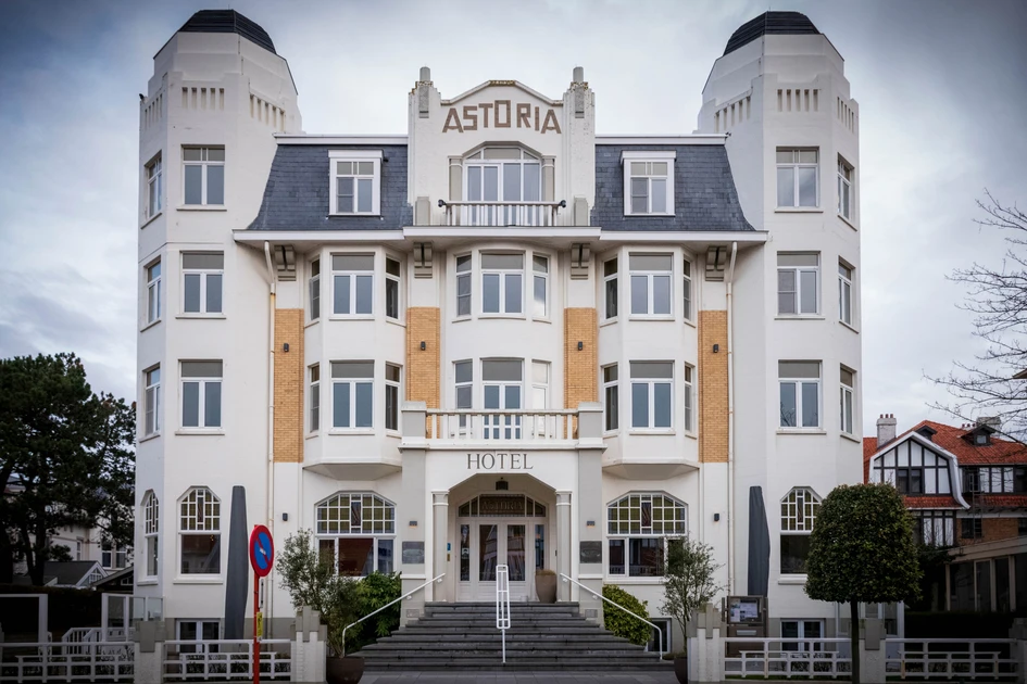 The refinement of the interiors had to match the grandeur of the Astoria’s Belle Epoque exterior, but given the critical timing – just as Covid struck – the work also had to be quick