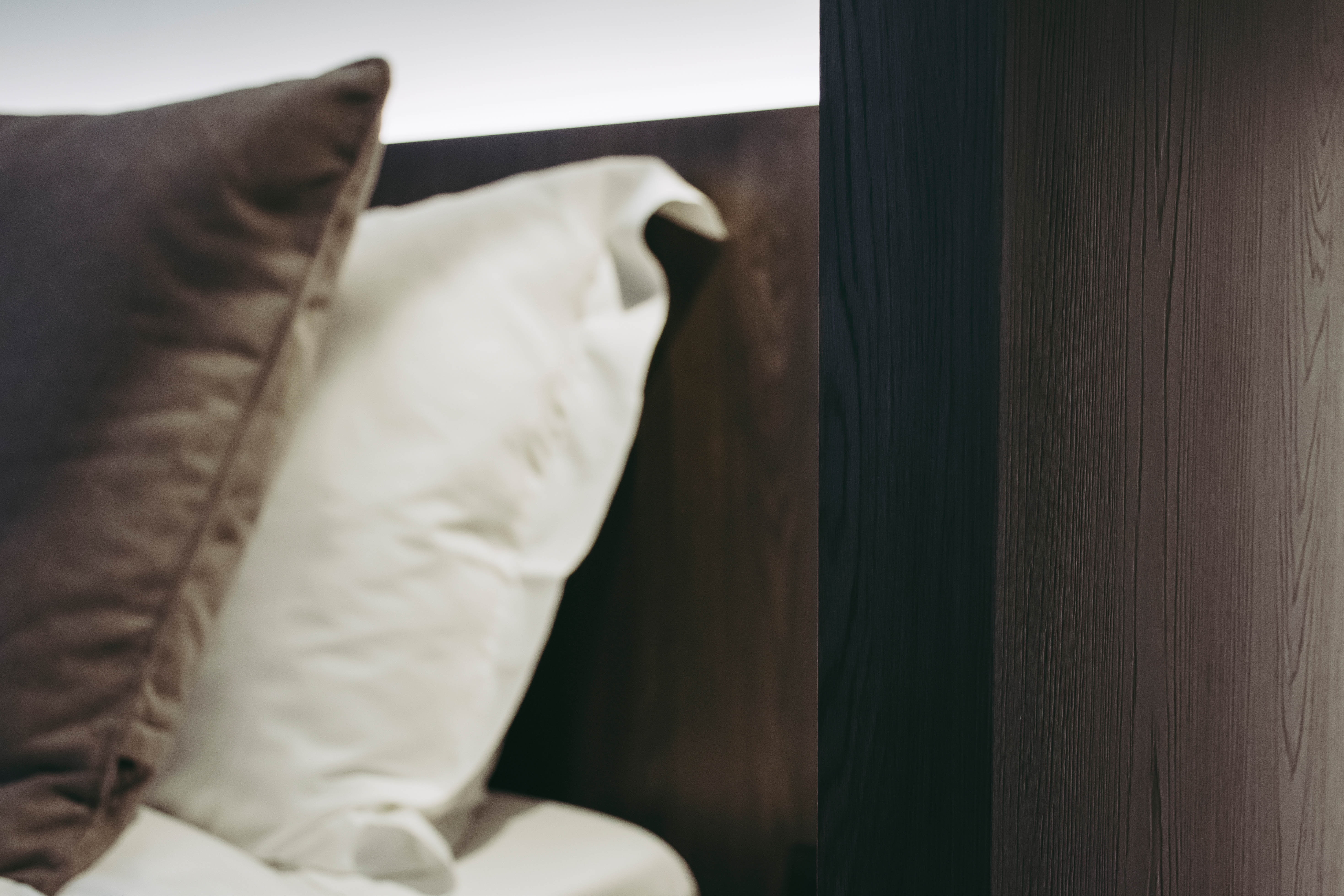 Clicwall is a system which allows the MDF panels to be seamlessly locked together. It can be installed quickly and without mess or dust to completely transform a space