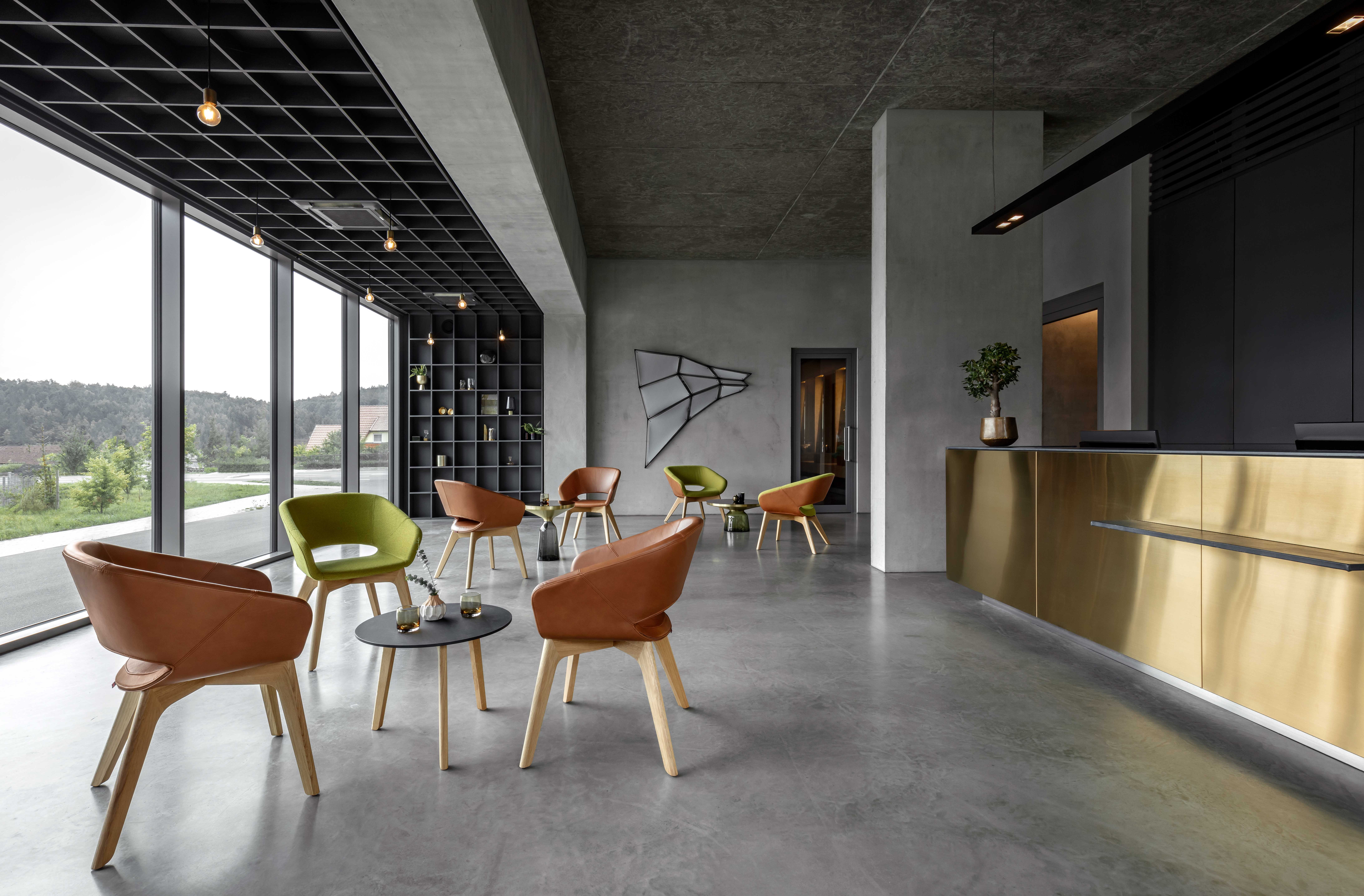 Averio XS is a universal armchair developed by designer Rüdiger Schaack for Züco  that is just as suitable for office lounge areas as it is for hospitality venues, lobbies, hotels or the home