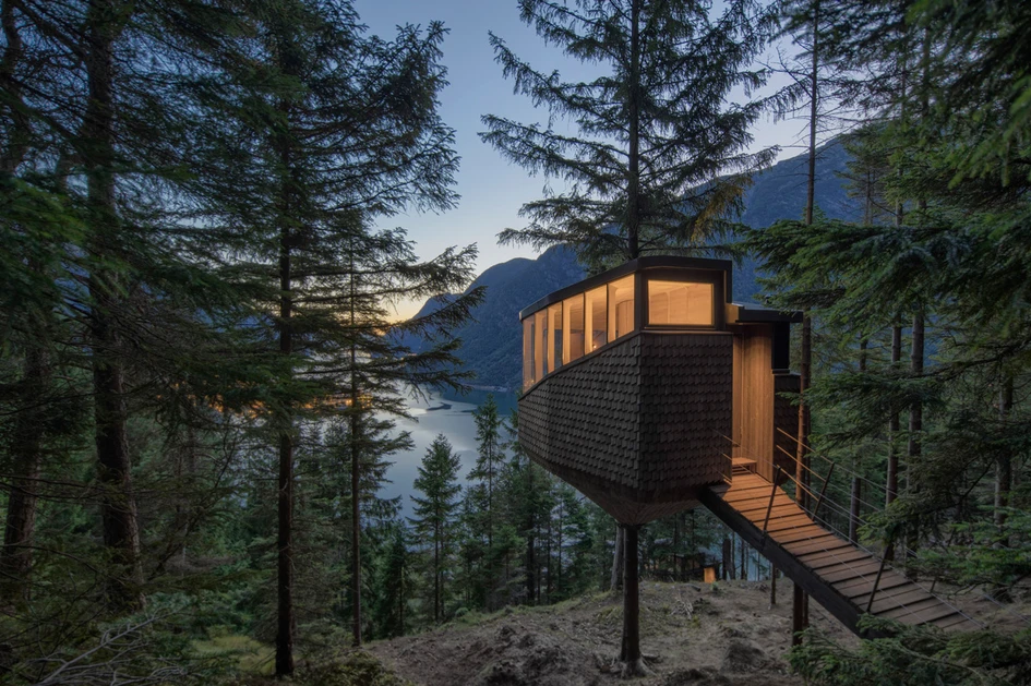 Helen & Hard’s Woodnest Cabins in Odda, Norway, quietly look out across the Hardangerfjord from their forest home. Photo: Sindre Ellingsen