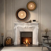 Die Hinwendung zum Design-Handwerk bringt uralte Materialien und Herstellungstechniken in moderne architektonische Formen. Die Leuchte Grass von Forestier, hier als Wandhalterung, ist ein perfektes Beispiel dafür