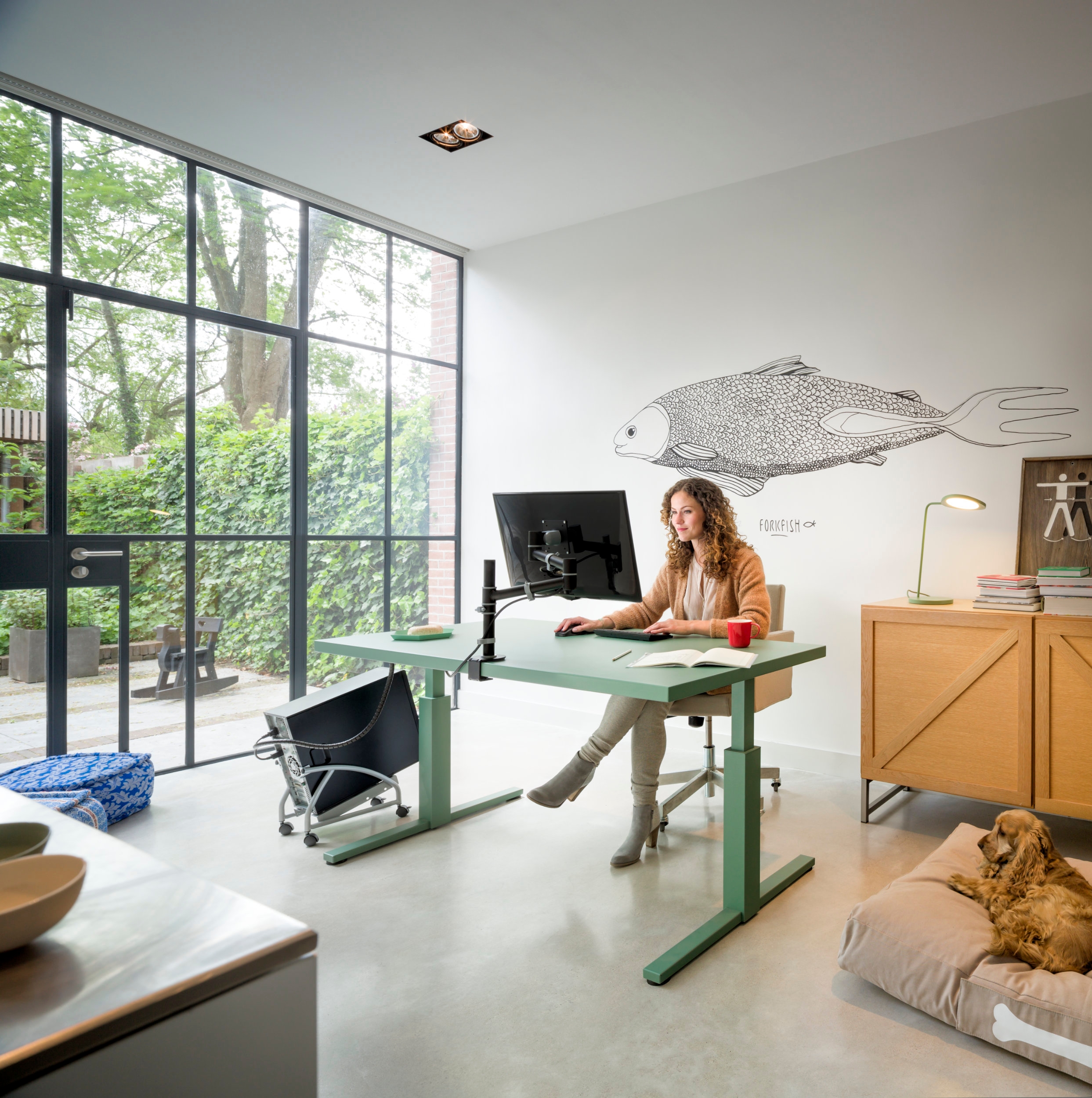 Dataflex offers flexible, sustainable, design-led solutions for all kinds of workplaces, whether these are at home or in the office 