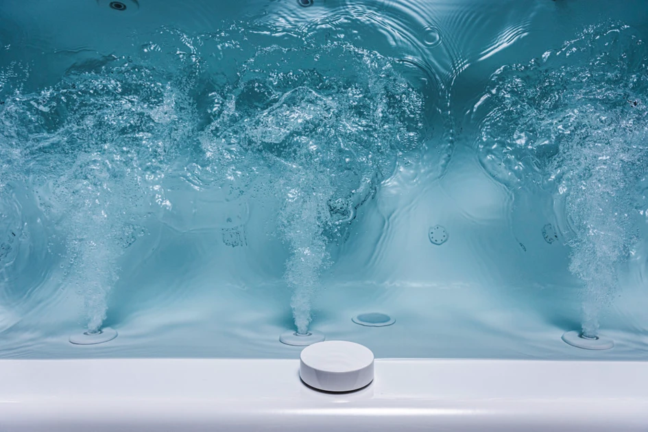 In the BODY, FULL BODY and BODY & SOUL wellness systems, side jets provide an intensive massage with the help of powerful water jets