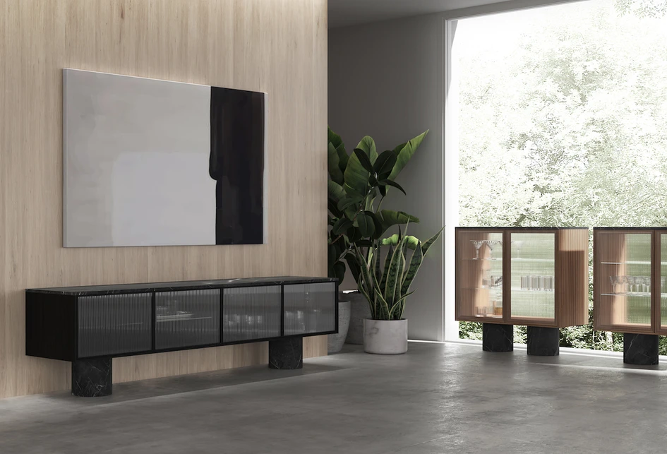 Die Arbeit des preisgekrönten deutschen Designers Sebastian Herkner ist geprägt von seinem Respekt für Materialien und Handwerk sowie für die Menschen und Traditionen dahinter