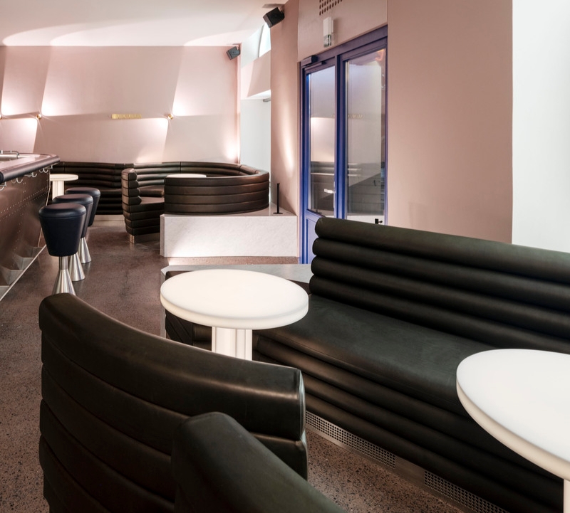 Vienna’s Sputnik Bar combines the predicted space-age environments of the 60s and cultural cues of mid-century Americana with leather padded seats and bar stools. Photos: Simon Oberhofer