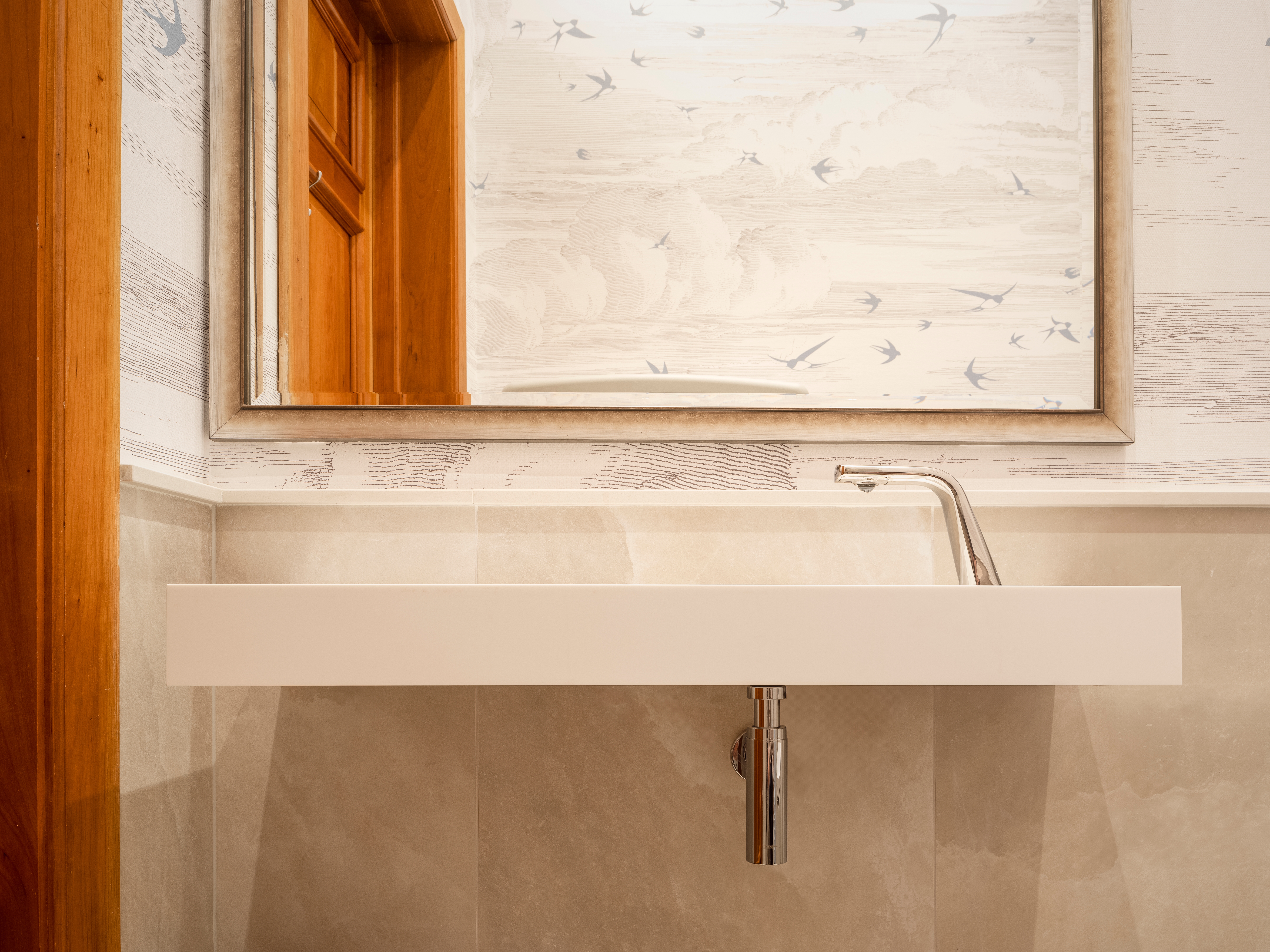 Partnering with architects, The Splash Lab transforms washrooms into impactful design elements that blend flexibility and creativity