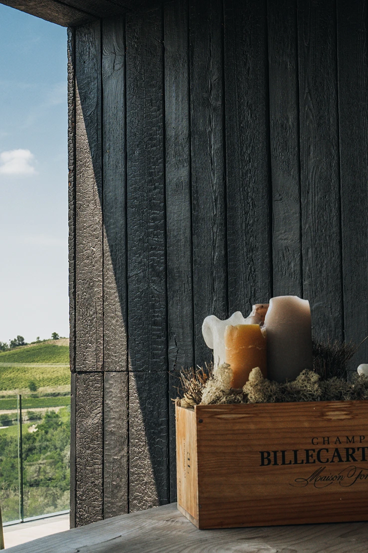 Sapiens’ ARDES DRY Plank Hi-tech is ideal for Volcanalia, offering durability, waterproofing, sustainability and soot-free performance for both indoor and outdoor use
