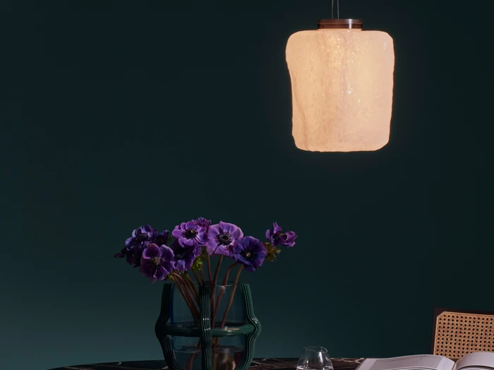 Leggi la storia Wax, Stone, Light pendant and wall-mounted lamp by Linde Freya Tangelder