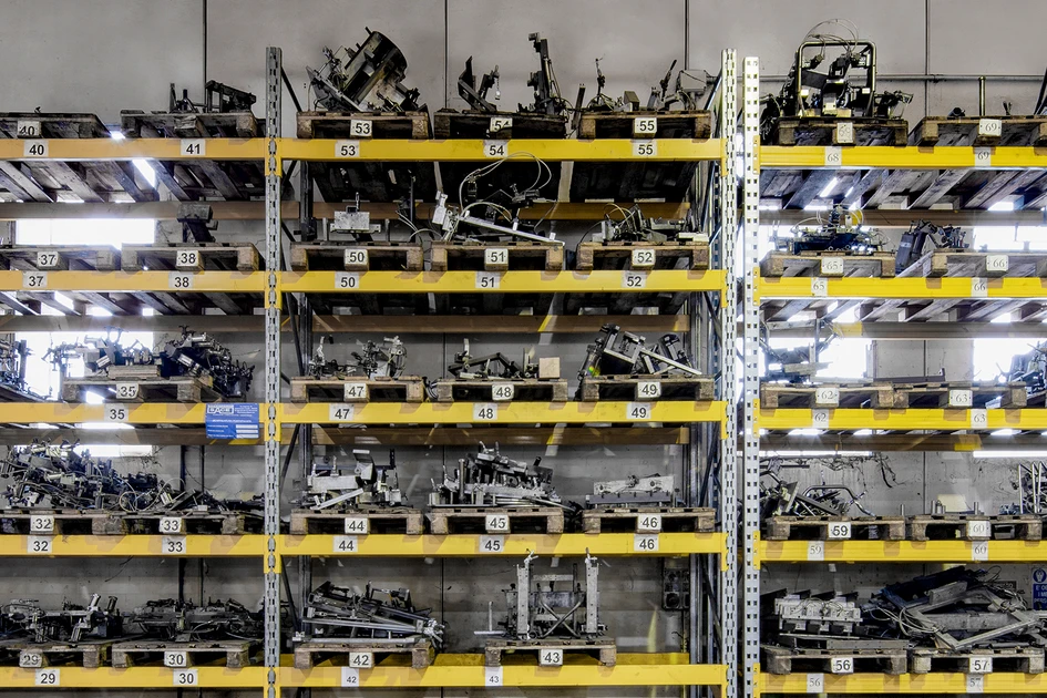 Any waste produced during the creation of Mara’s collection of seating, tables, and storage is recycled at a facility just 10 kilometers from the factory