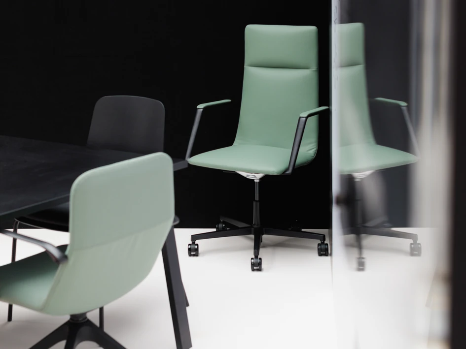 Ahead of Clerkenwell Design Week, LD Seating is opening a new showroom in London’s leading design district