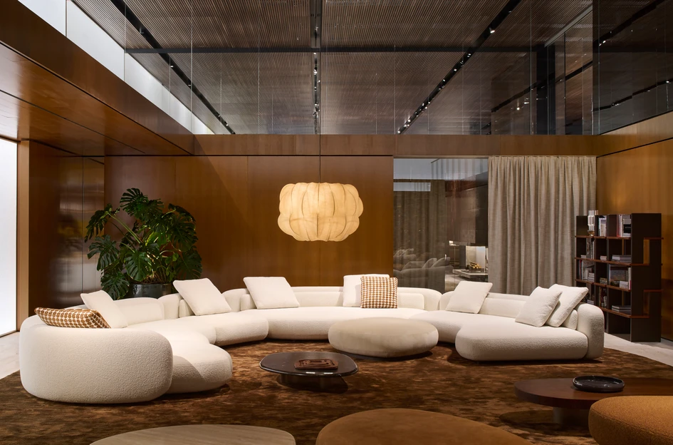 At Salone del Mobile.Milano, Minotti’s 2025 Collection spans an impressive 4,800 sqm exhibition: Bézier