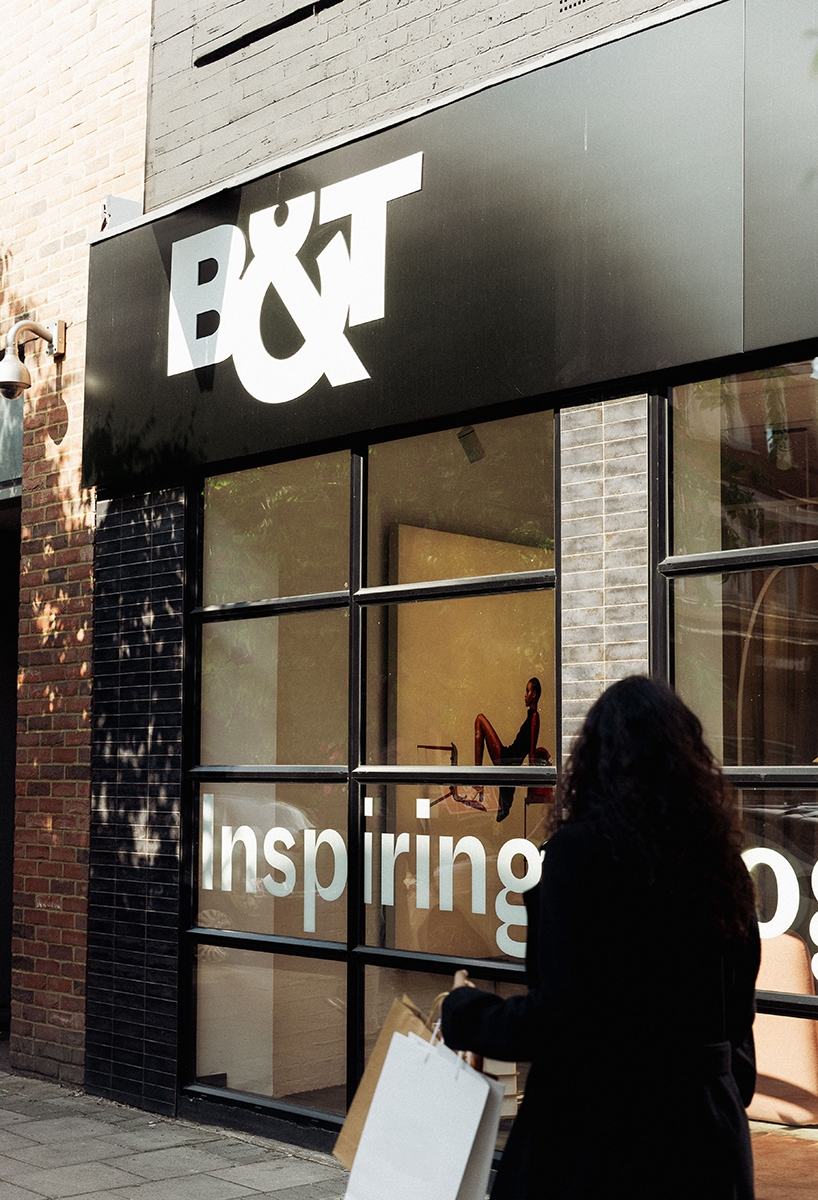 Discover the showroom on 116-120 Goswell Rd. London EC1V 7DP 