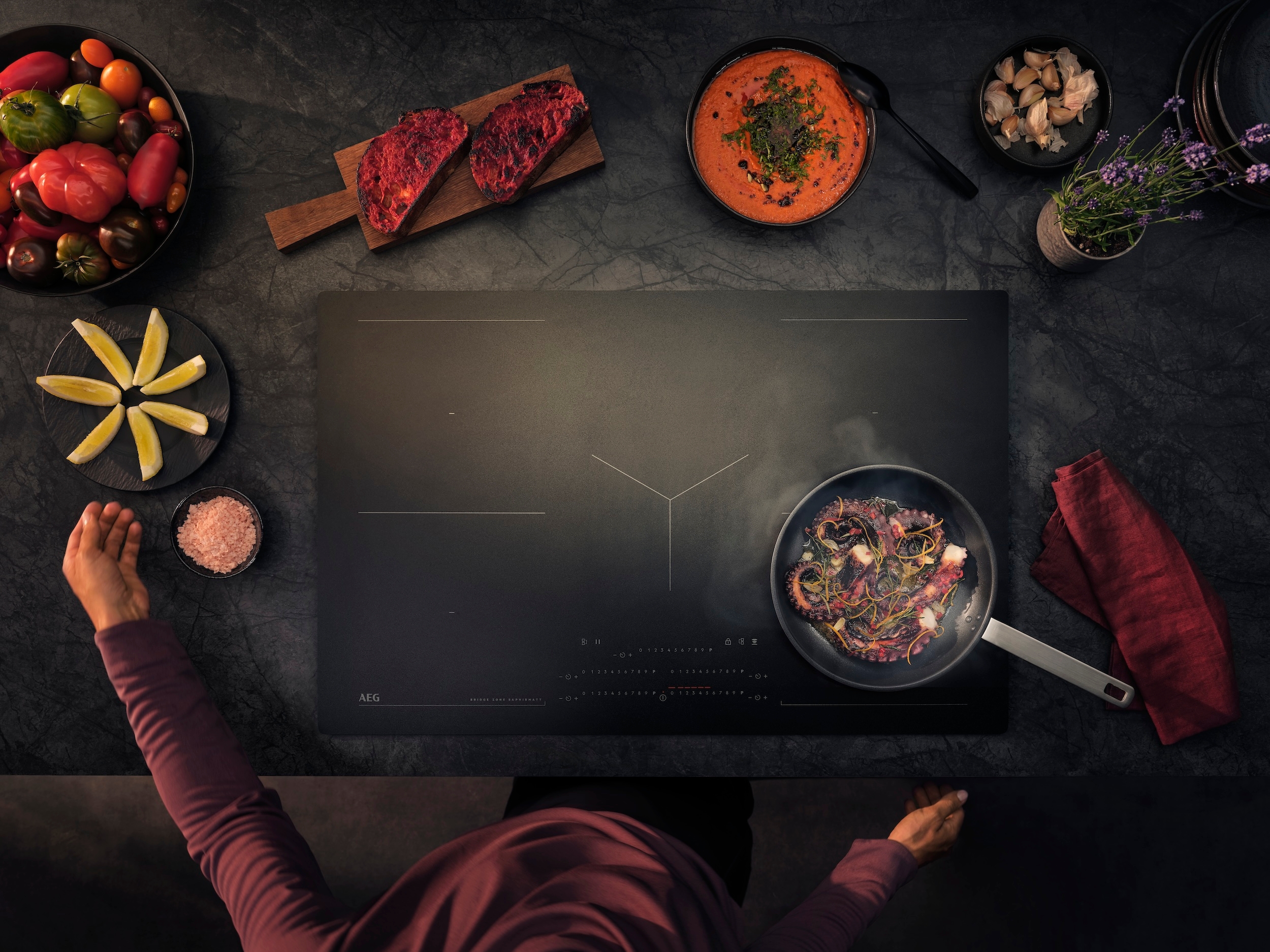 Leer la historia Matte, smart and unstoppable: SaphirMatt® hobs set a new kitchen standard