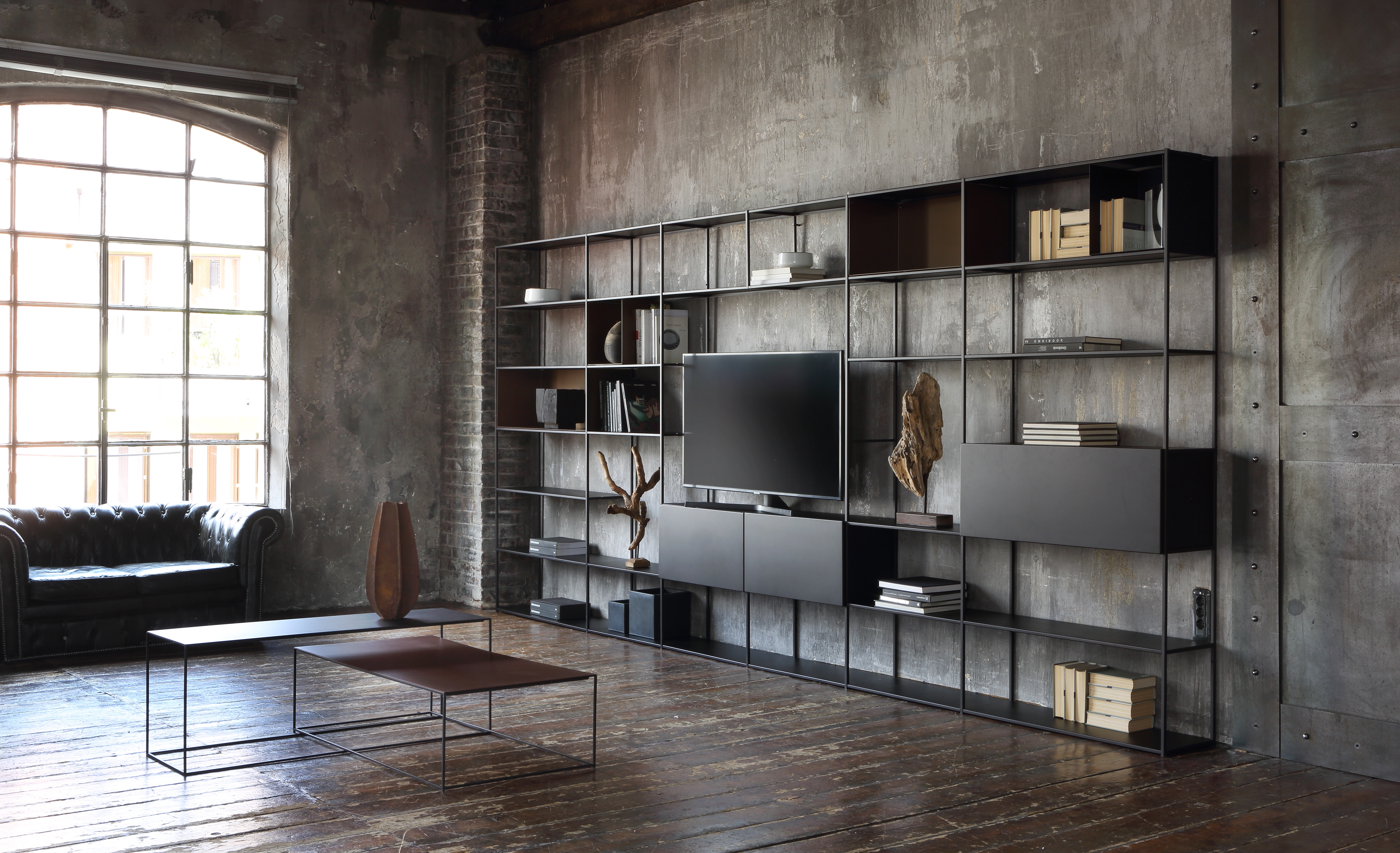Read story ZEUS, design made by italian hands