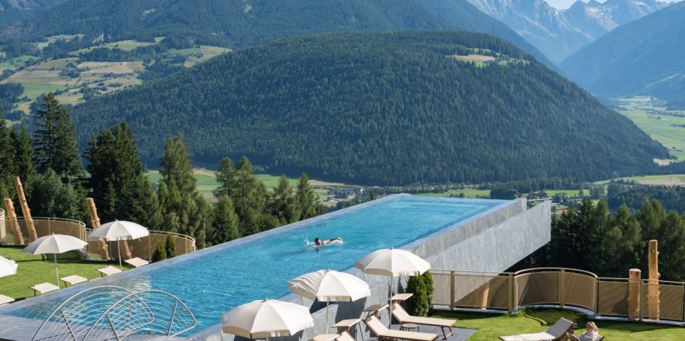 Read story Casalgrande Padana porcelain stoneware tiles for the wellness sector