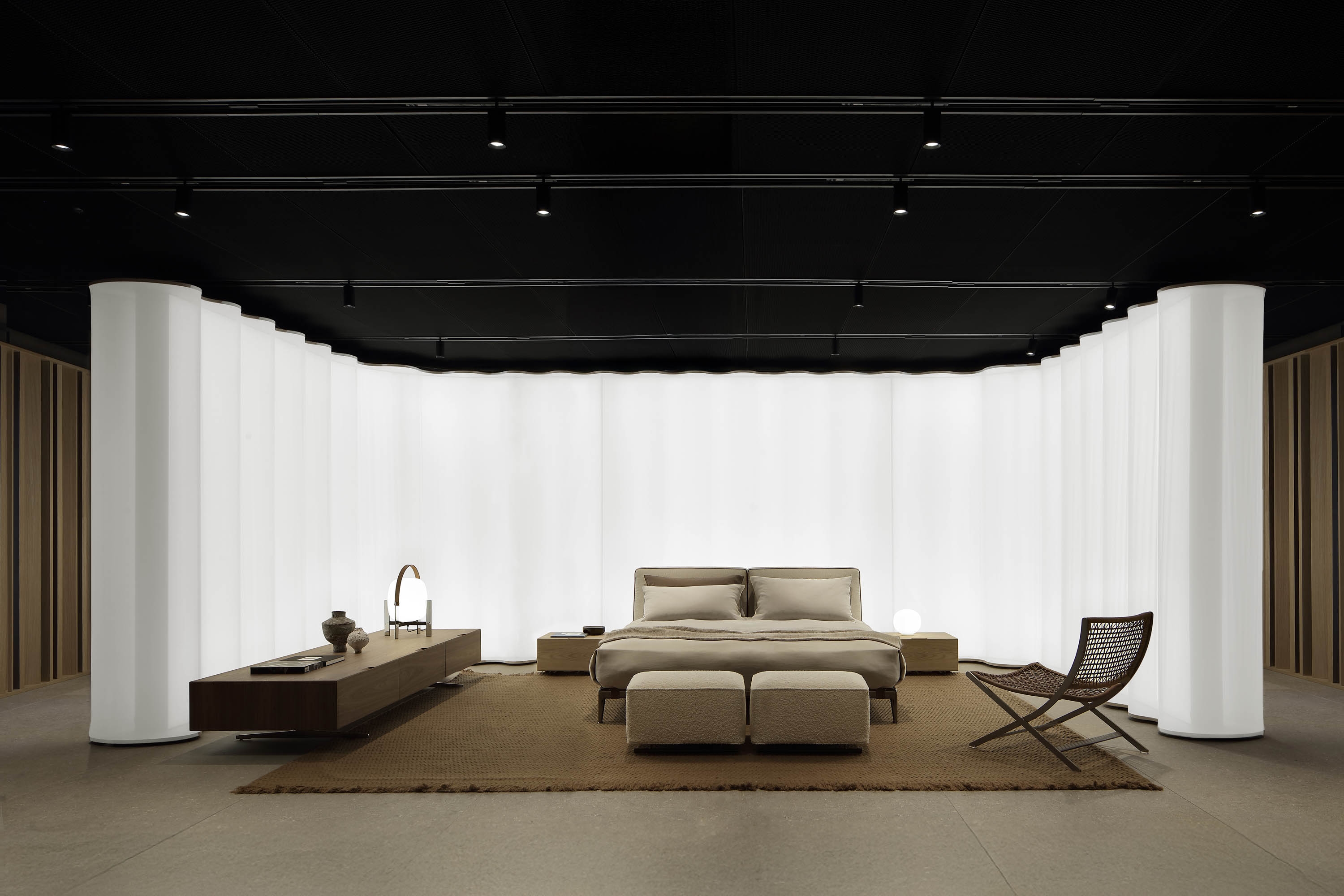 Leer la historia Corporate Showroom | Night Area