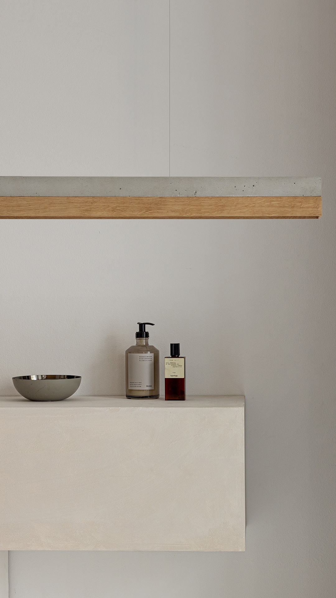  Zeitlos und einzigartig Die C-Serie von GANTlights steht für Klarheit, Proportion und Materialästhetik. Reduziertes Design statt kurzlebiger Trends.