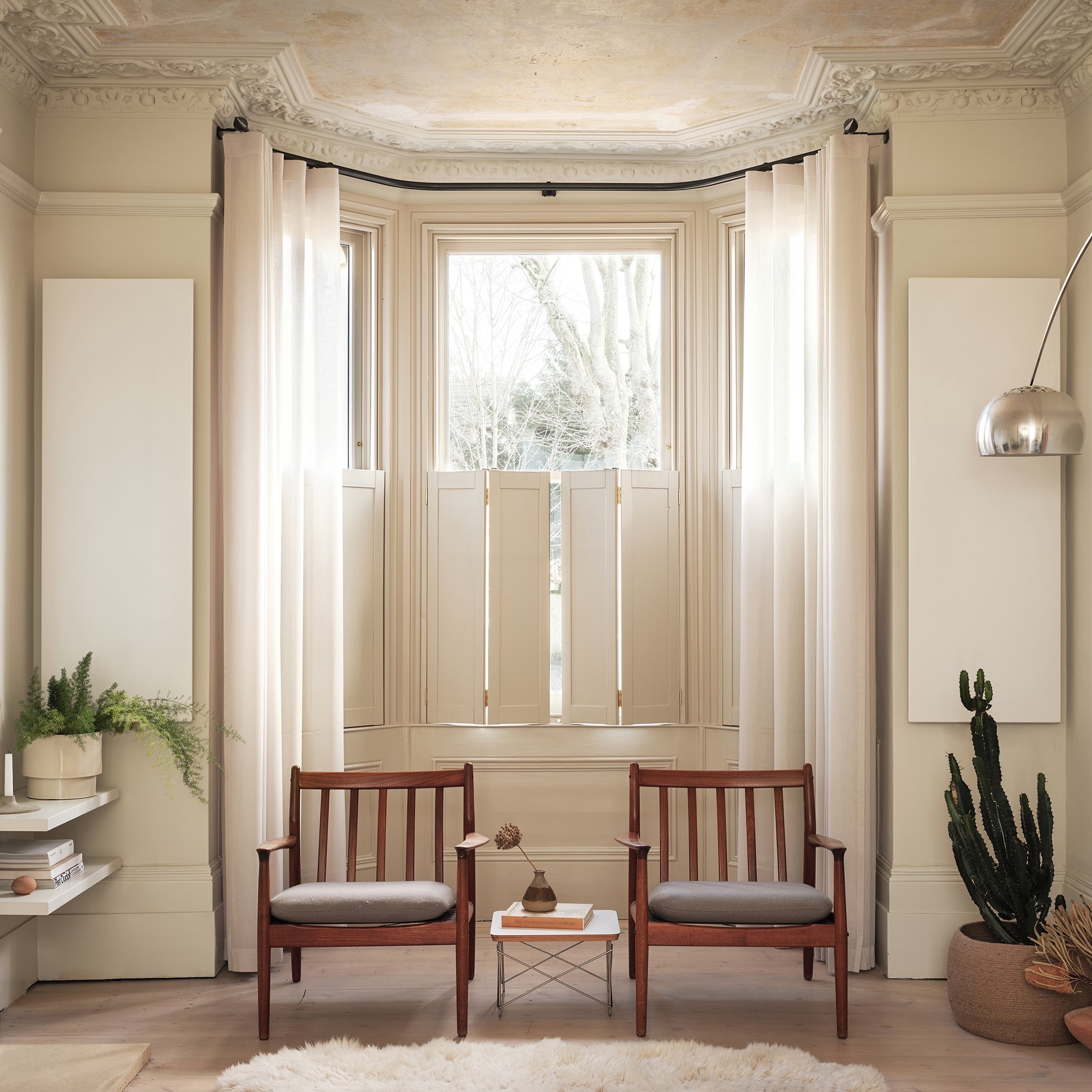 Read story Classic redefined: Metropole from Silent Gliss