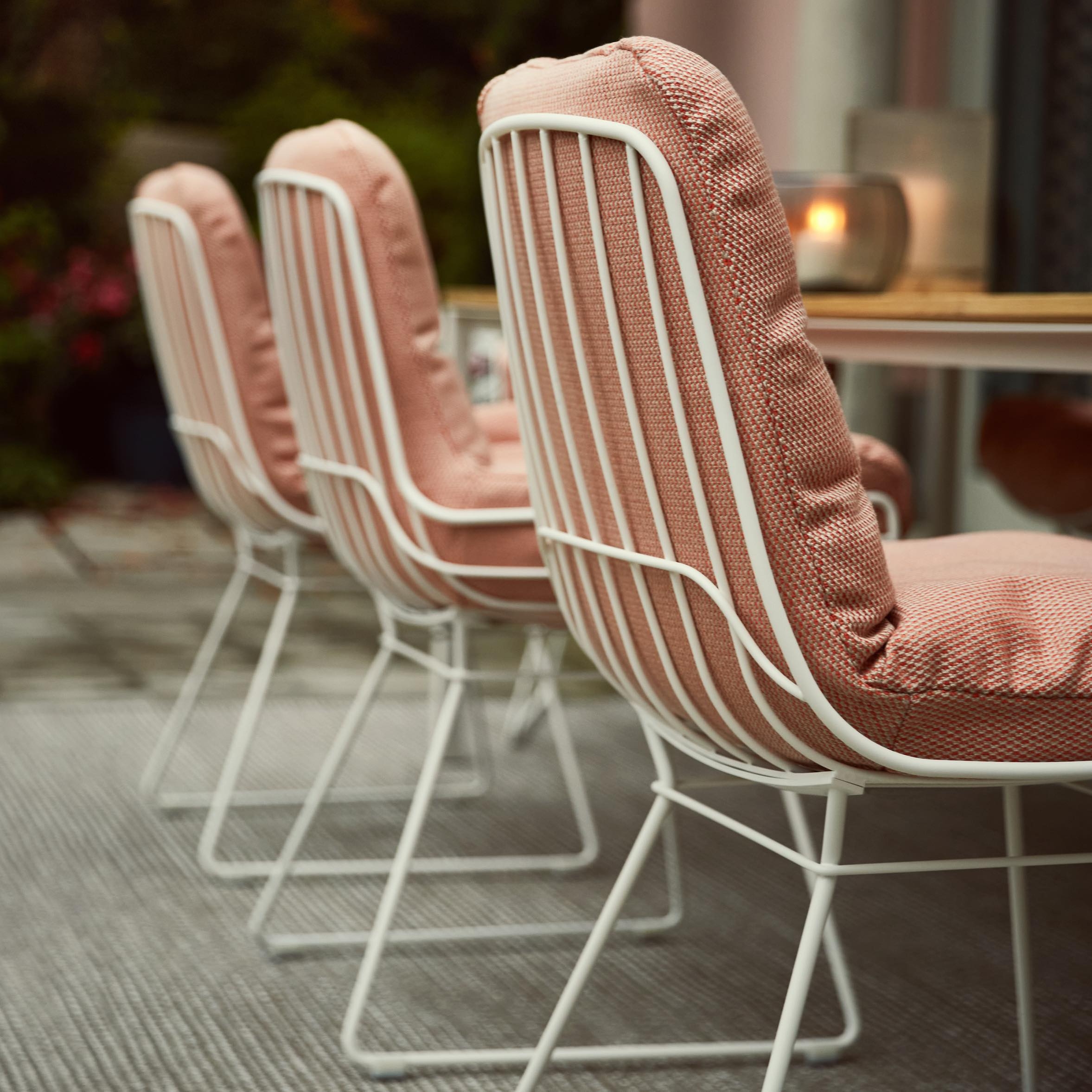 Read story Leyasol by Freifrau – a modern classic on a summer retreat