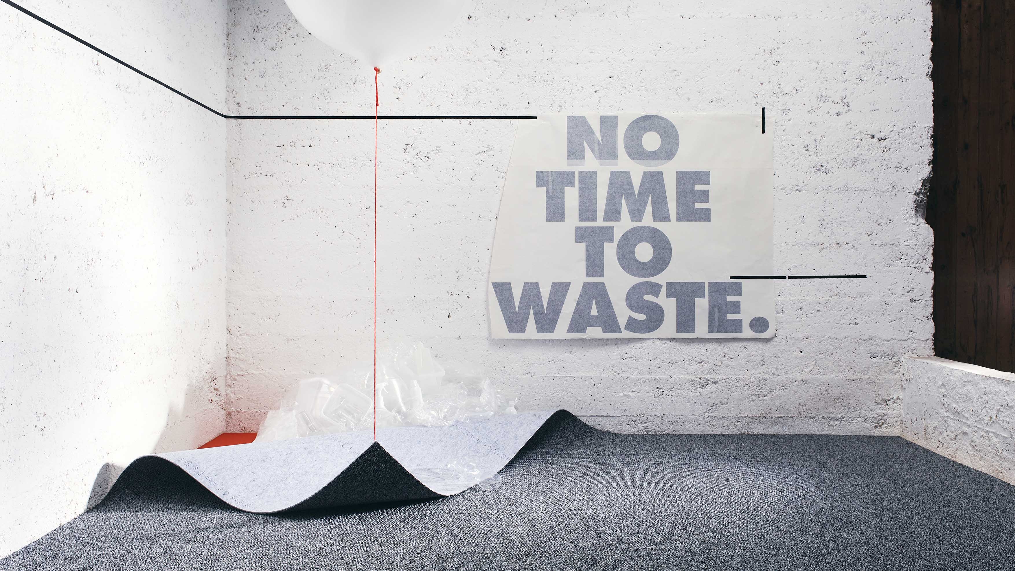 The processing of used polyester is four to five times more energy-efficient than the production of the new raw material. After cleaning, it is melted down and reprocessed before being used again to produce new fibres