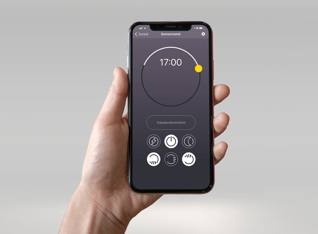 Human-centric lighting: software automatically controls the various lighting modes, but in addition to buttons on the luminaire head, users have full control via app, e.g. for a temporary energy boost with the flash function