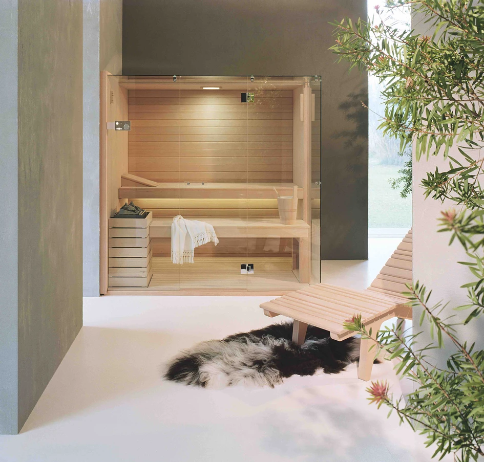 Sky corner, made from Canadian hemlock or heat-treated aspen and a wall of glass, shows how Effe’s material expertise and flexible ethos can blend a sauna effortlessly into interior environments, too