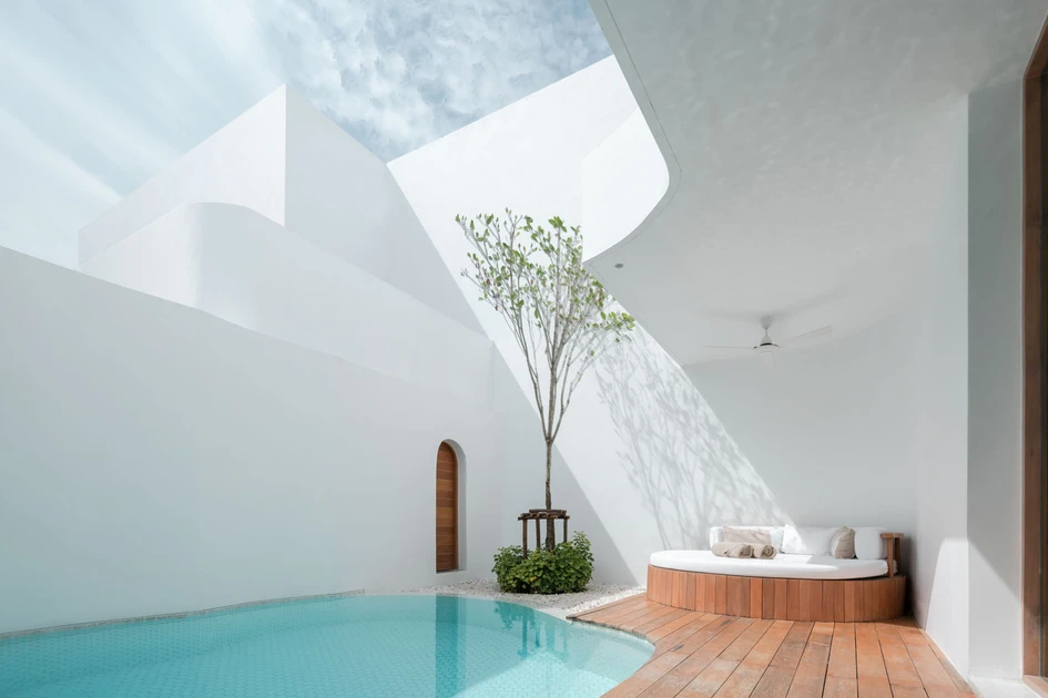 Samui Chaweng builds light into the architecture by positioning hotel lounges (top) and corridors (middle) outside, while each room features a private outdoor pool (bottom). Photos: Wworkspace