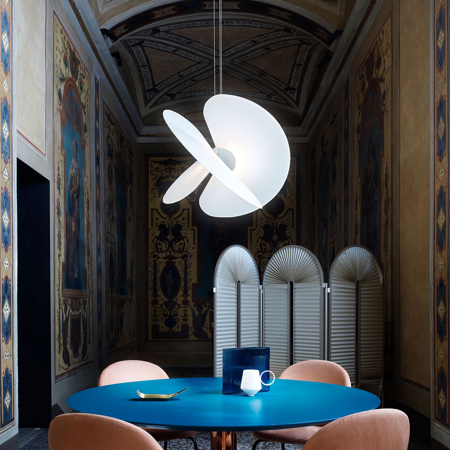 Read story LEVANTE: the harmony of light and material