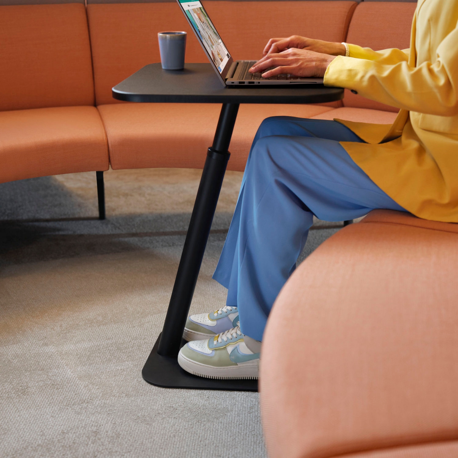 Read story Less is more: Dataflex's Bento Laptop Table