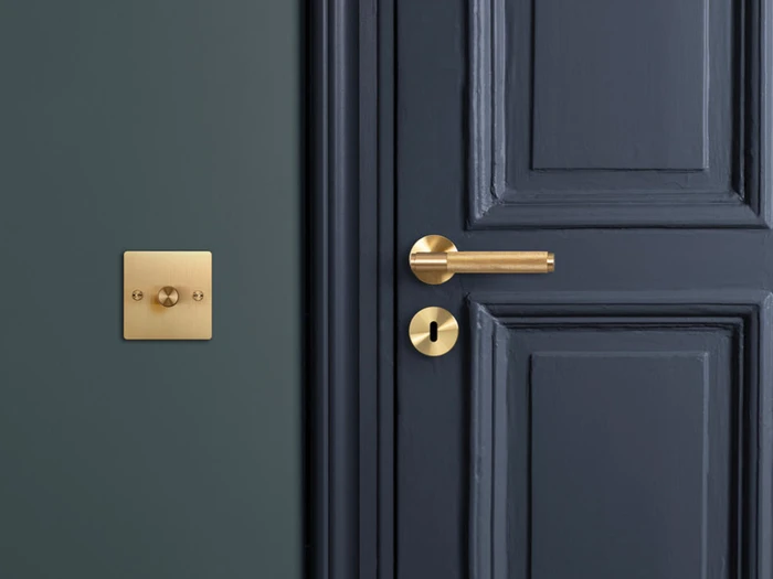 Erfahre mehr über die Geschichte Schalten Sie um: Fünf Fragen zum Lichtschalter, um Innenräume zu beleben