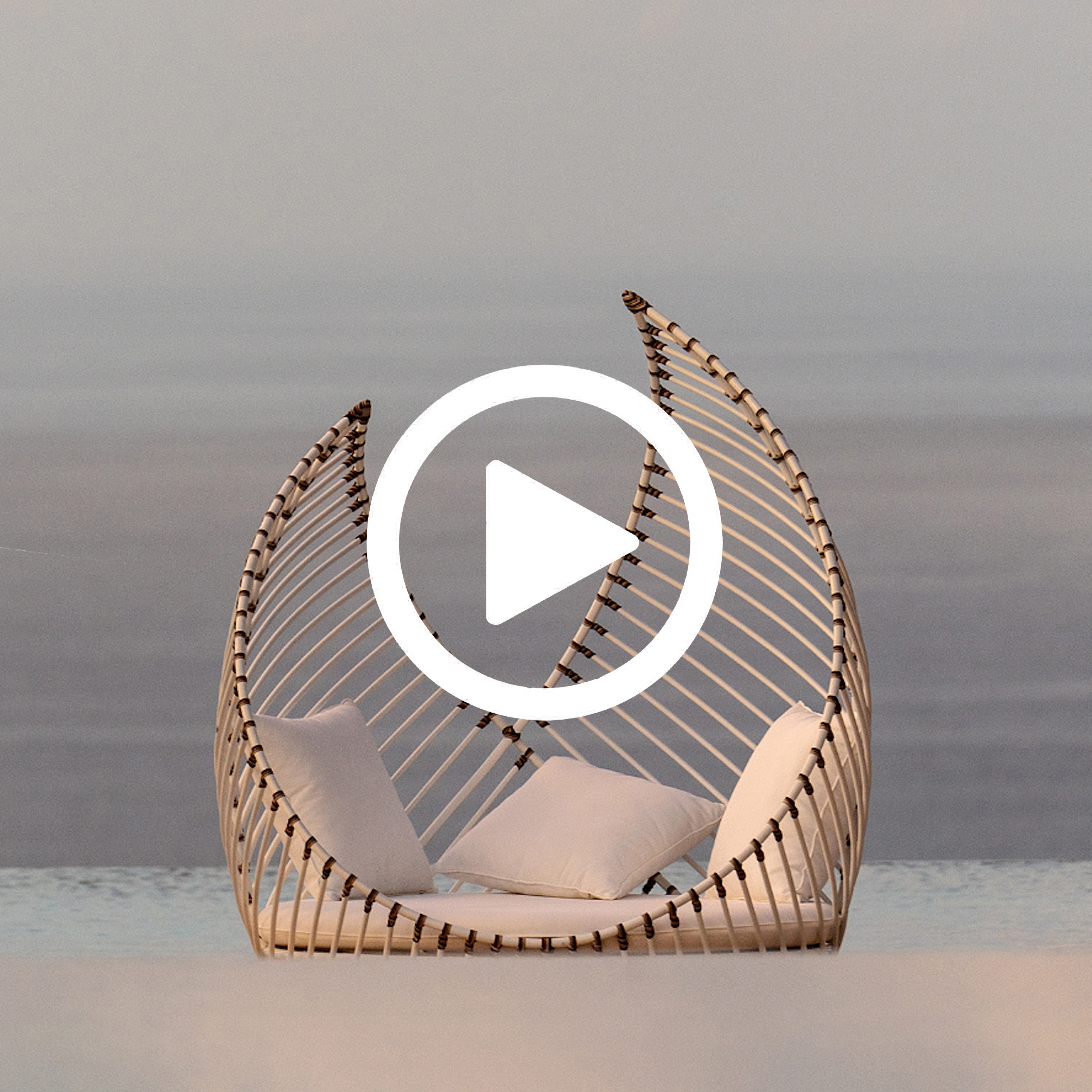 Leggi la storia Relaxing in harmony with nature: Cbdesign’s Foglia Daybed