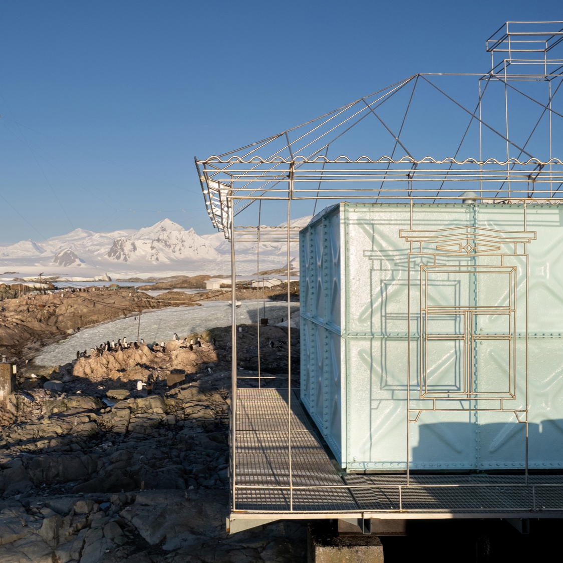 Read story Life is temporary: outdoor installations that highlight the transient nature of humanity