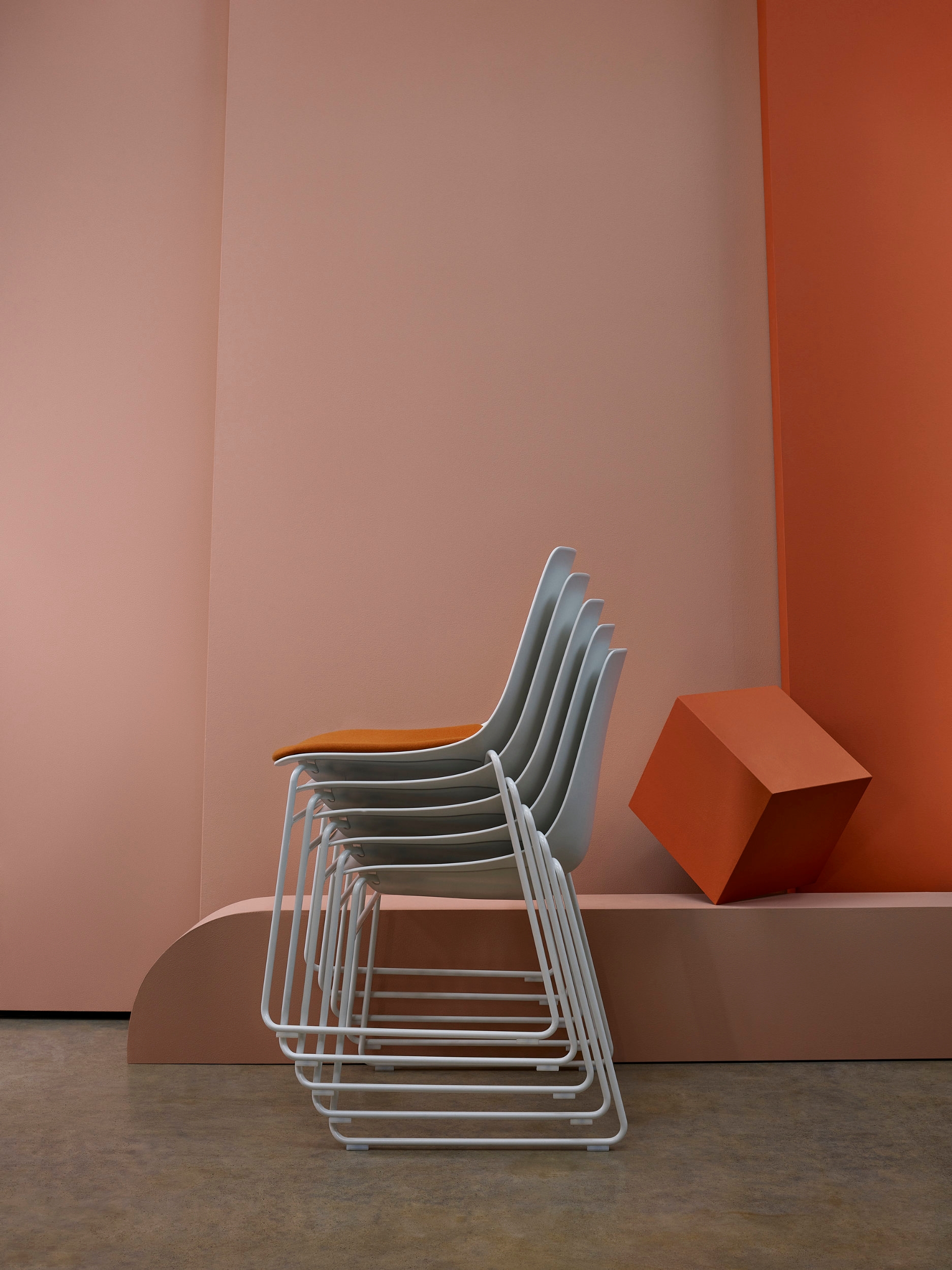 Boss's Ola family includes a broad variety of options, not only when it comes to material and colour choices but also in terms of formats for a diversity of different functional spaces