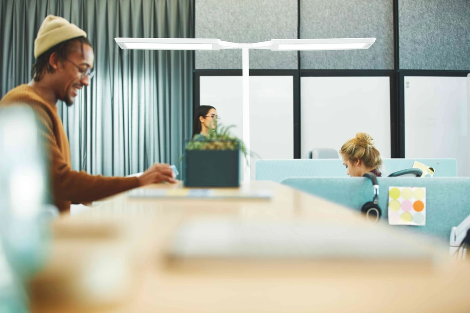 Floor lamps from Waldmann's Yara series support our natural biorhythms and measure ambient elements such as air, temperature and volume