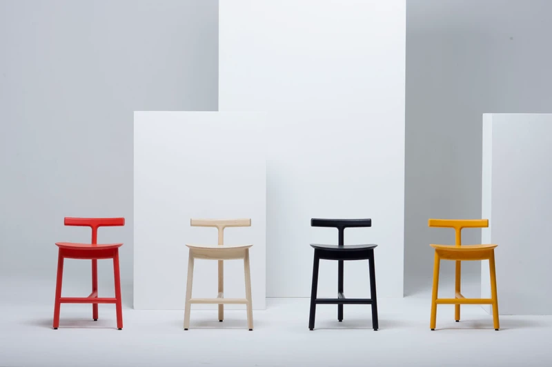 Zu den zahlreichen internationalen Marken, die dieses Jahr auf der Design Shanghai ausstellen, gehören die dänischen Kultmarken GUBI und Verpan (oben, mitte) sowie der italienische Holzspezialist Mattiazzi