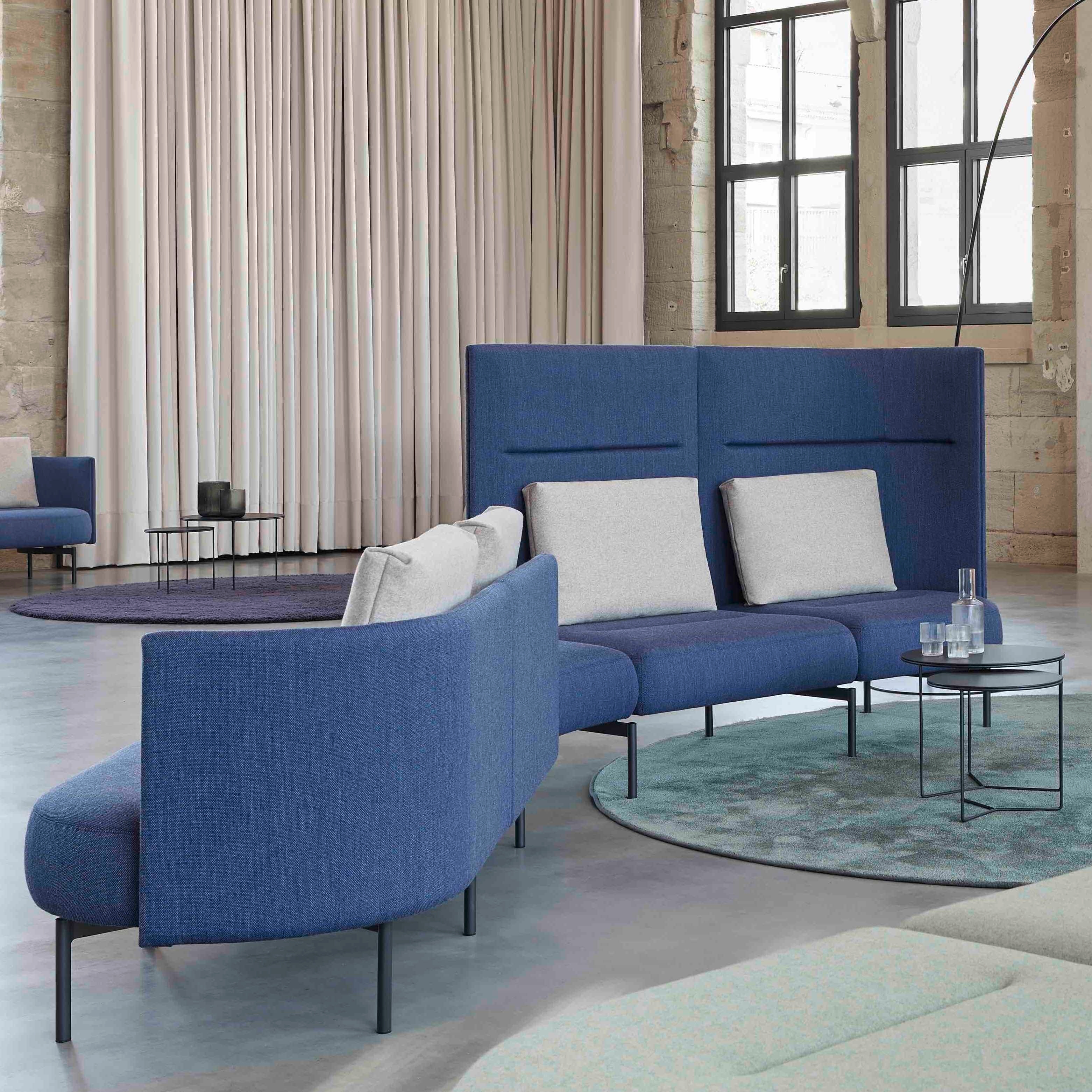 Leggi la storia Like being at home in front of the fireplace: Brunner's oval lounge system
