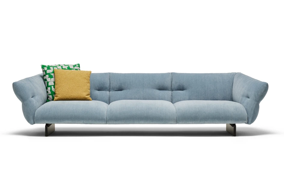 Moncloud has circularity at its core. It is sculpted using recycled PET wadding, representing a major step in the furniture industry's sustainability journey. Photos: Luca Merli