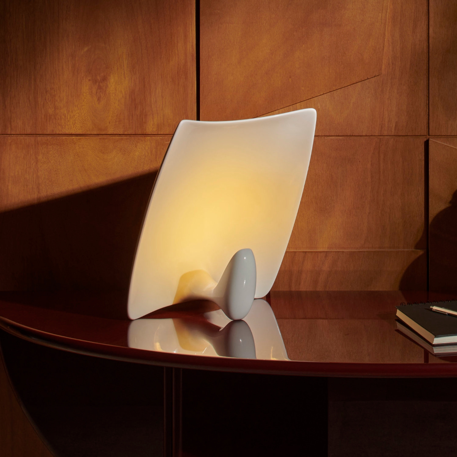 Leggi la storia Cassina's new lighting collection
