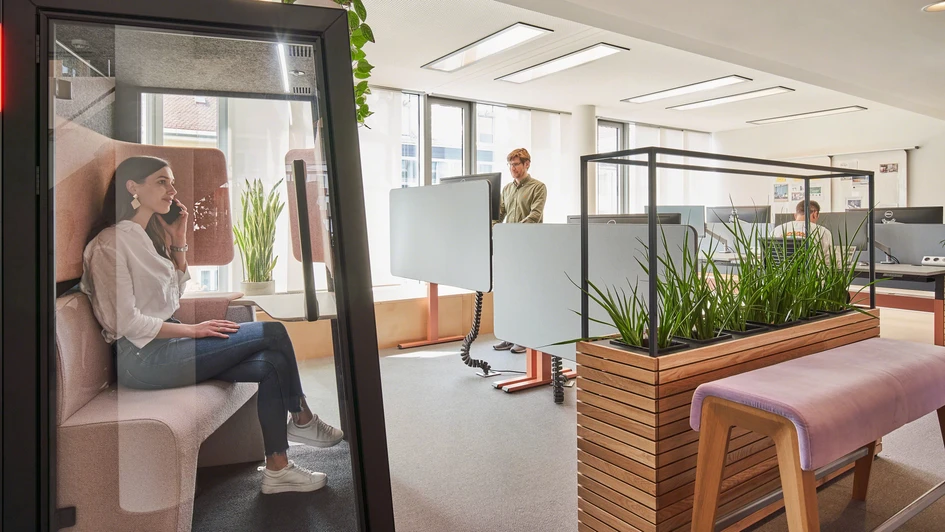 The new design welcomes diverse styles of hybrid working under one roof – from collaborative and informal, to focussed and formal