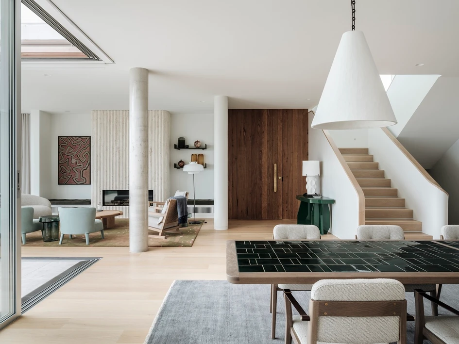 The airy Palm Frond Retreat by Koichi Takada Architects combines a variety of materials, textures and symmetric shapes to create a contemporary whole. Photo: Tom Ferguson
