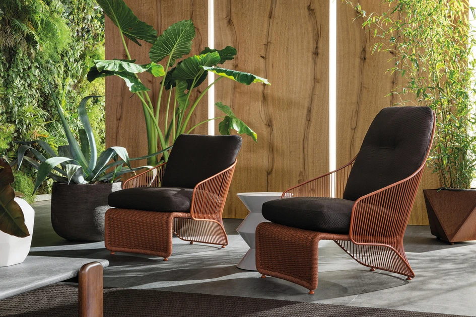 Fast’s traditional use of extruded aluminium with the Omnia collection (top) and the more contemporary Forest chairs (middle), and the thin metal frame of Minotti’s Collette chairs (bottom)