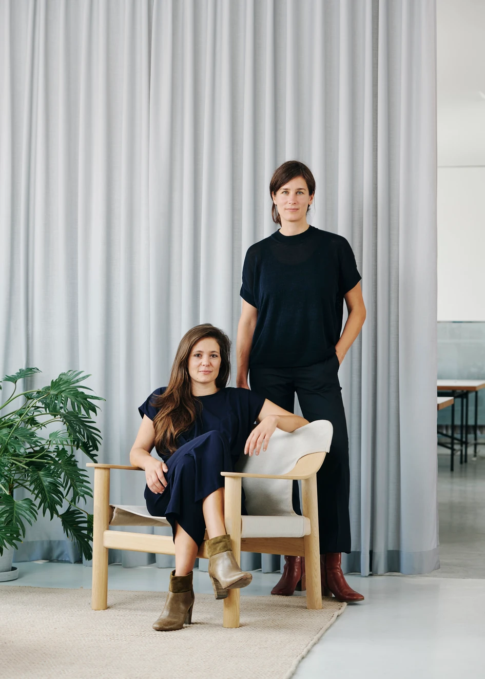 In 2015, Kim Le Roux and Margit Sichrovsky founded LXSY Architects, promoting communicative design, community and identification, with a focus on resource-saving circular planning and building as well as collaborative and participatory processes