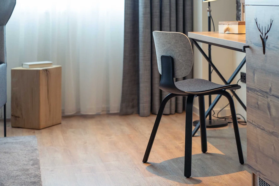 New Work or home office: Klöber's chairs are no longer exclusively geared to just work spaces and so blend harmoniously into contemporary room concepts