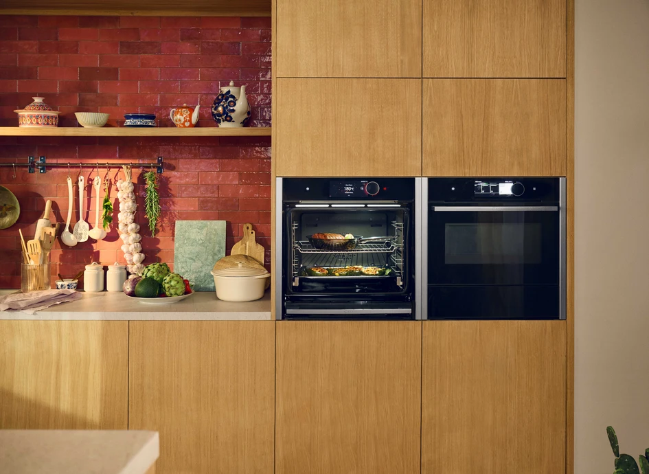 The latest ovens from NEFF have customisable features that allow you to stylishly integrate the trim into your kitchen scheme and and choose how you want to interact with the user display
