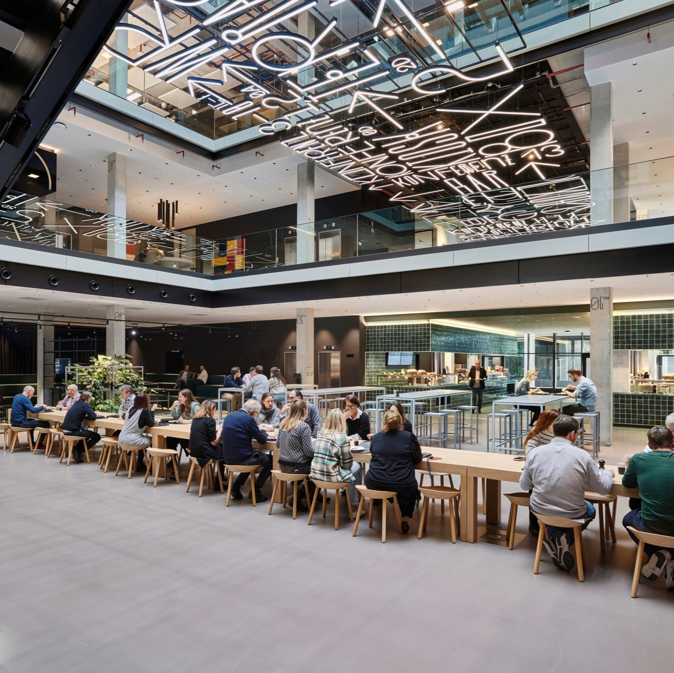 Leer la historia The return of the office cafeteria means more social workplaces