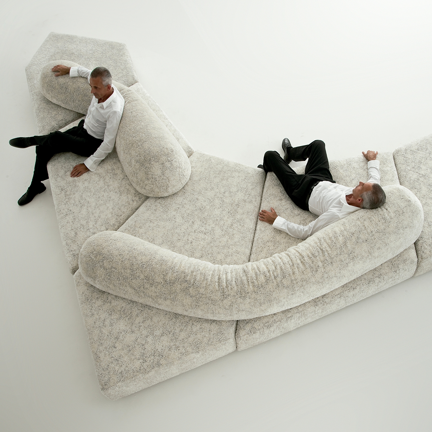 Lees storie Relaxing On the Rocks: the story of Edra’s iconic modular sofa