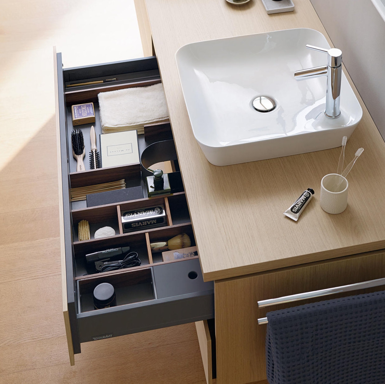 Leggi la storia The importance of storage for functional bathroom basins