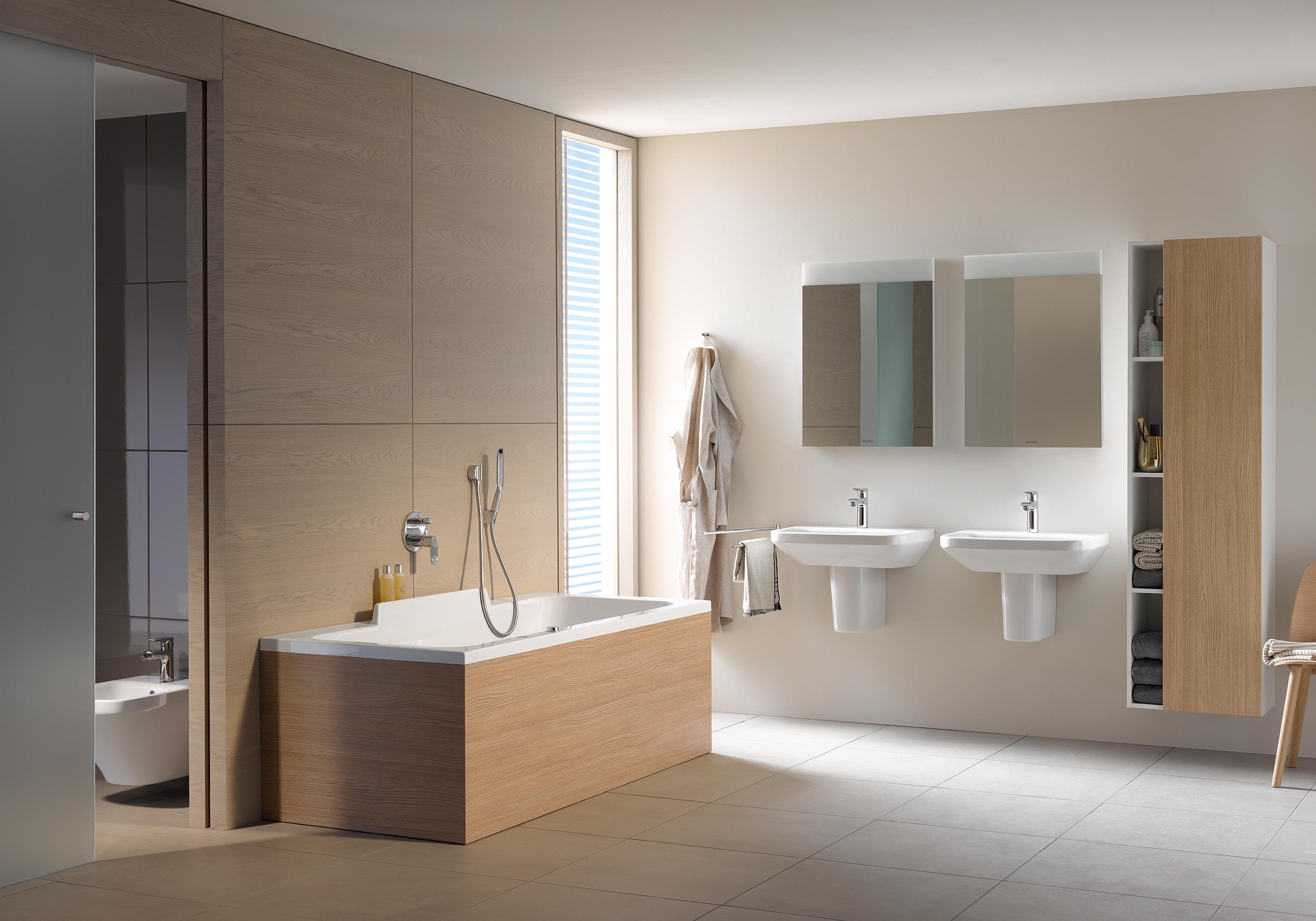antoniolupi’s Mrwolf bathroom towel ladder (top) and Cactus storage pole (bottom) both offer storage alongside freestanding basins like the brand’s Borghi range (top). And Duravit’s DuraStyle (bottom) also raises open and closed storage