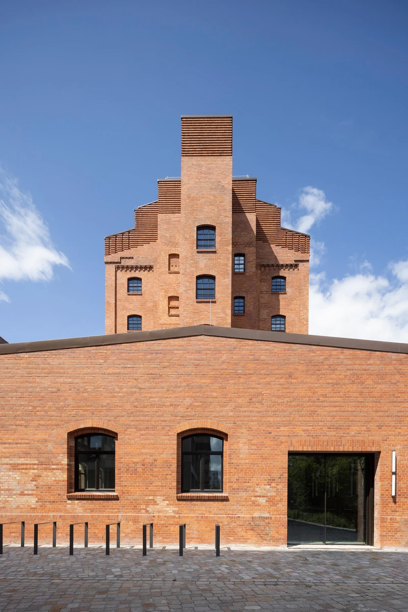 Experimental Granary Berlin by Solarlux and AFF Architects. Photo: Daniel Sumesgutner